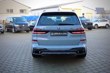 BMW X7 xDrive 40d M-Sport#KRISTAL#B&W#SKY# – Bild 8