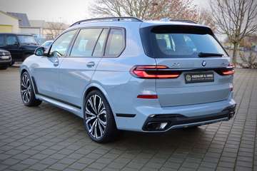 BMW X7 xDrive 40d M-Sport#KRISTAL#B&W#SKY# – Bild 9