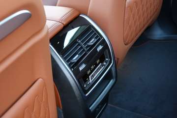 BMW X7 xDrive 40d M-Sport#KRISTAL#B&W#SKY# – Bild 15
