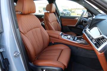 BMW X7 xDrive 40d M-Sport#KRISTAL#B&W#SKY# – Bild 20