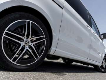 Mercedes-Benz V 300 d 4M AVANTGARDE Lang AMG Night Distronic – Bild 5