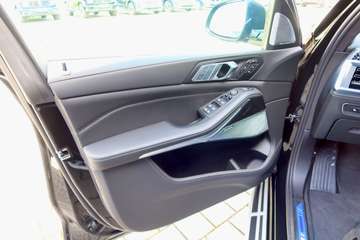 BMW X7 xDrive 40 d M Sport VOLL//FULL-STOCK – Bild 10
