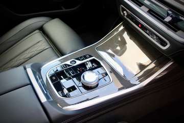BMW X7 xDrive 40 d M Sport VOLL//FULL-STOCK – Bild 16