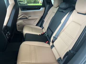 Porsche Cayenne Coupe Basis – image 7