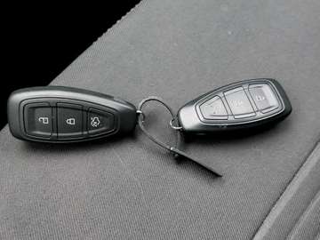 Ford Kuga Titanium 2.0 TDCi 4x4 Aut/StandH/ACC/Kamera – Bild 25
