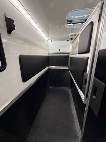 Ford Transit KRISMAR UMBAU – Bild 9