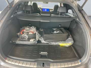 Lexus RX 450h + 2,5 l E-CVT, 4x4 Plug-in 5-Türer LUXUR – Bild 10