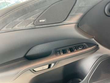 Lexus RX 450h + 2,5 l E-CVT, 4x4 Plug-in 5-Türer LUXUR – Bild 15