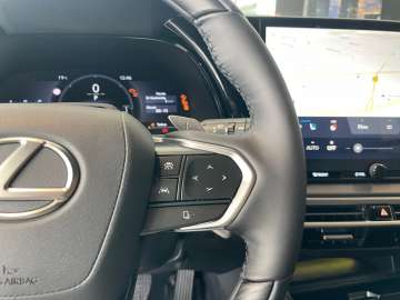 Lexus RX 450h + 2,5 l E-CVT, 4x4 Plug-in 5-Türer LUXUR – Bild 18