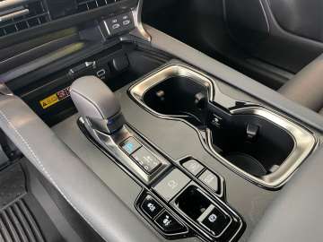 Lexus RX 450h + 2,5 l E-CVT, 4x4 Plug-in 5-Türer LUXUR – Bild 19