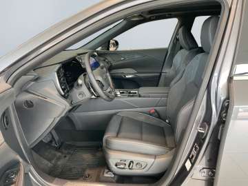 Lexus RX 450h + 2,5 l E-CVT, 4x4 Plug-in 5-Türer LUXUR – Bild 2