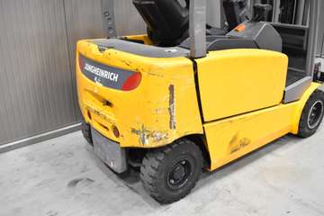 Jungheinrich EFG 320 N – Bild 7