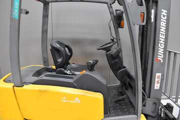 Jungheinrich EFG 320 N – Bild 4