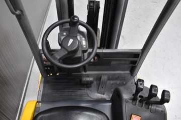 Jungheinrich EFG 320 N – Bild 6